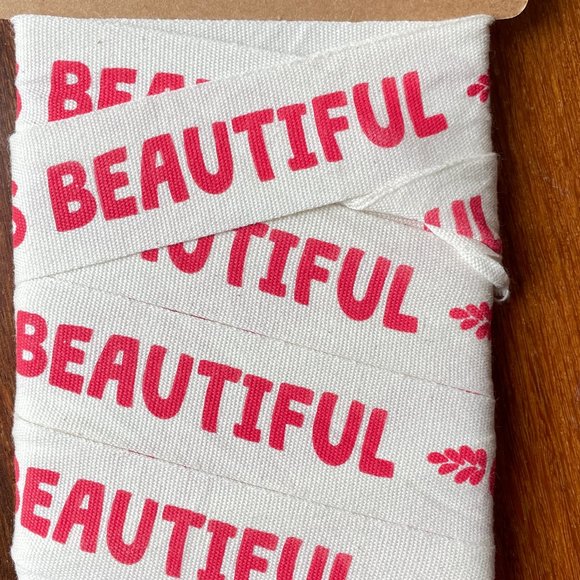 NEW Cotton Garland - Life is Beautiful - Picture 4 of 4
